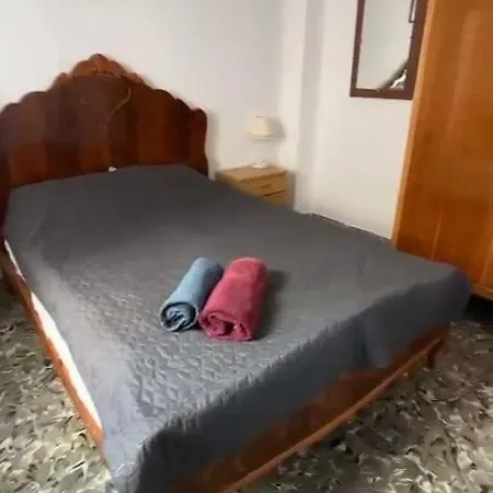 Cerca De La Playa *